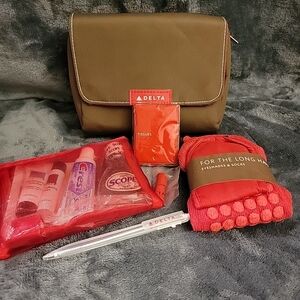 Delta Airlines Elite Business First Class Flight Amenity Kit